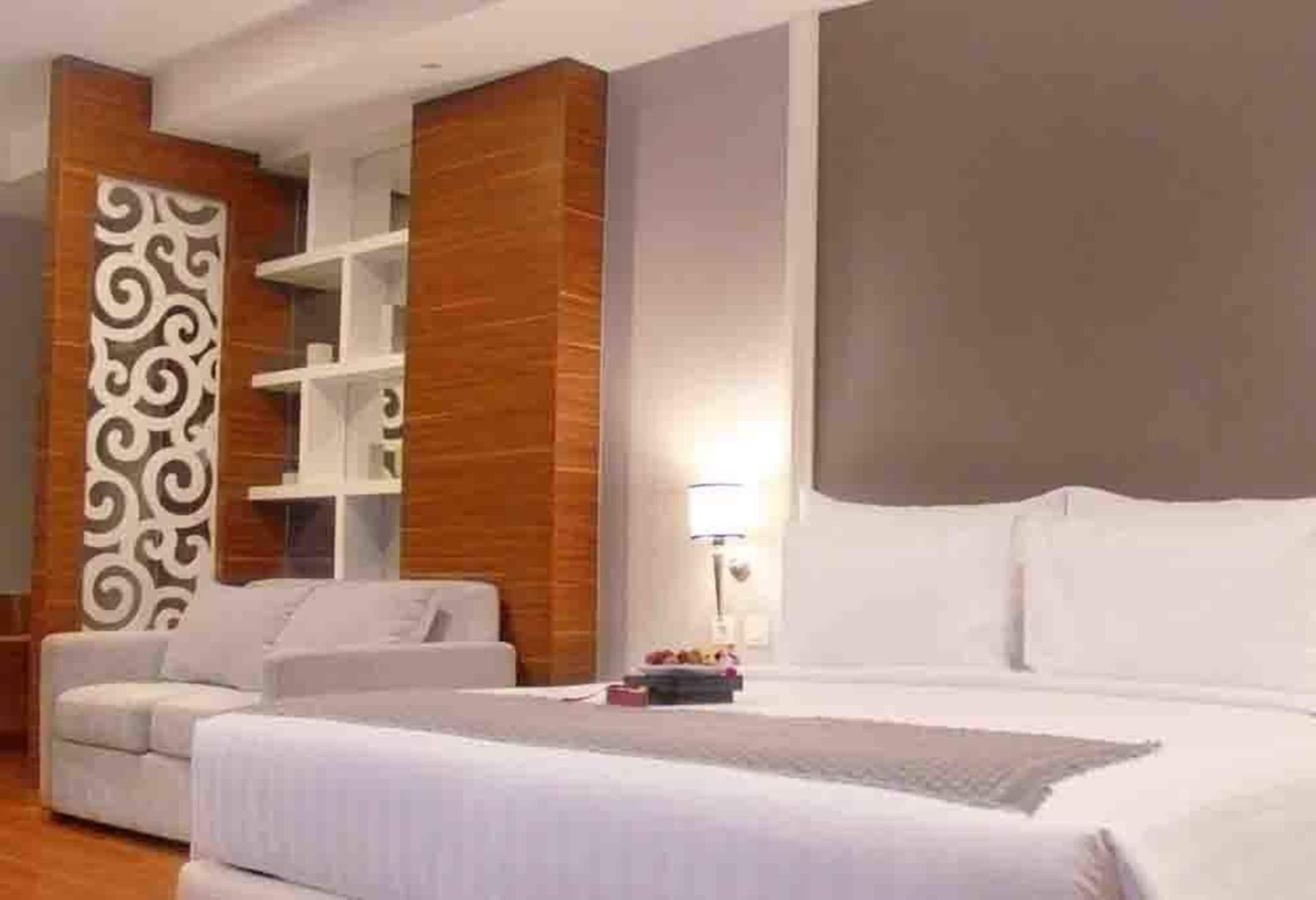Pranaya Boutique Hotel Serpong Kültér fotó