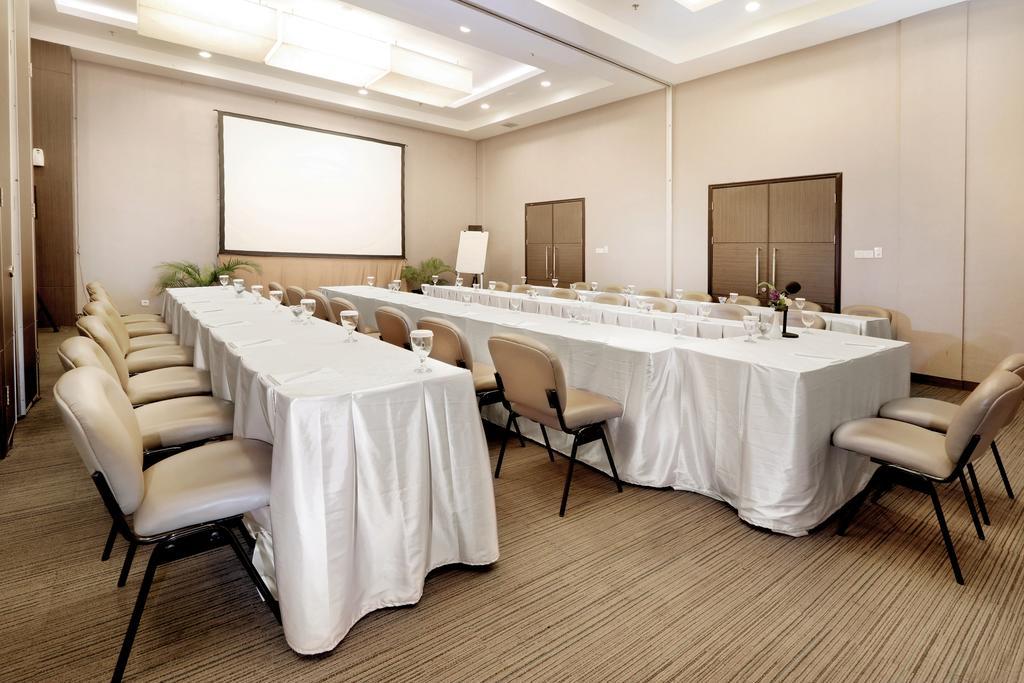 Pranaya Boutique Hotel Serpong Kültér fotó